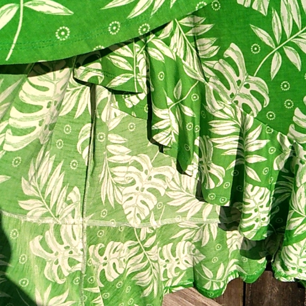 Nwt Kelly Green Print Skirt (1X) - Picture 4 of 10